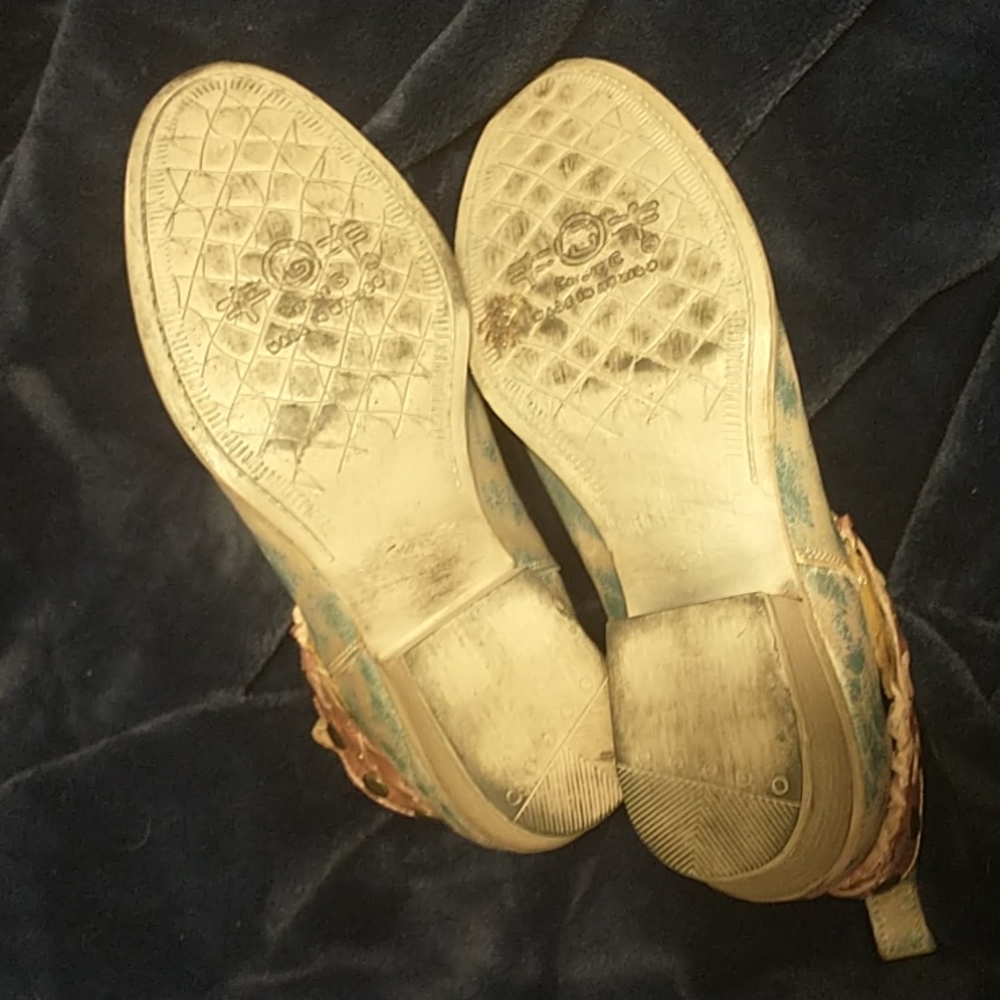 Low Boots - Picture 4 of 6
